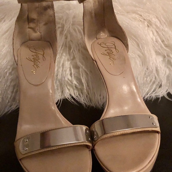Fergie ankle strap stillettos cream beige brown - Picture 2 of 3